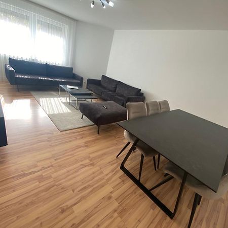 3 Zimmerwohnung Naehe Autobahn A8 奥格斯堡 外观 照片